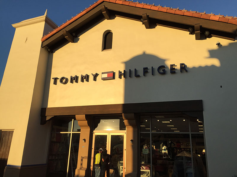 Tommy Hilfiger Channel Letters Exterior Building Sign San Clemente Outlets