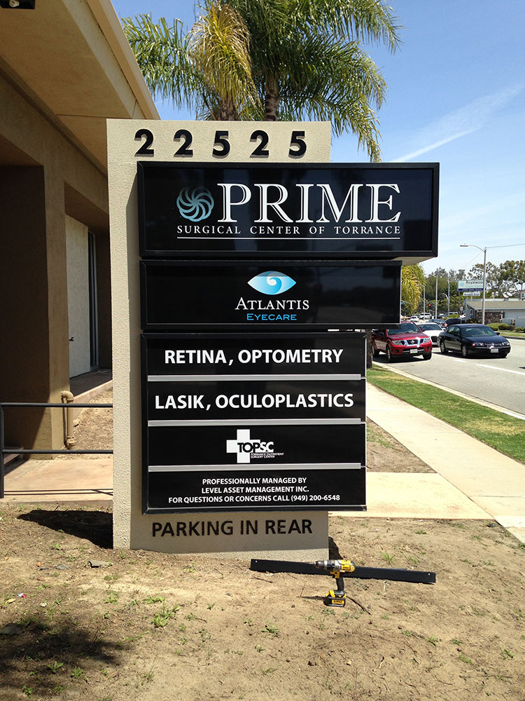 Maple Medical Mounement sign from starfish signs & graphics